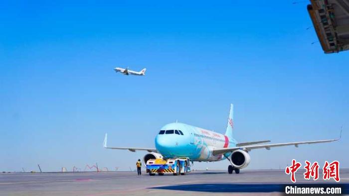 新疆機場旅客吞吐量創(chuàng)新高，公共航空運輸助力區(qū)域發(fā)展